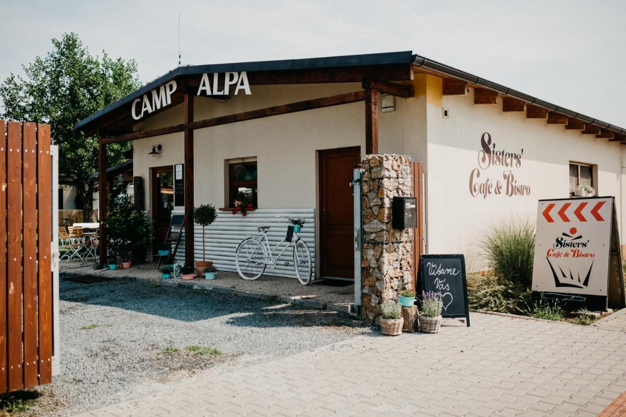Camp Alpa Hotel Ostrovačice Eksteriør billede